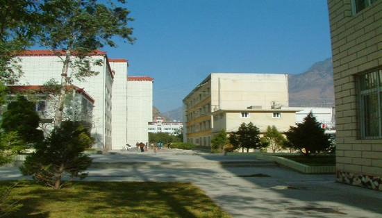四川省甘孜衛(wèi)生學(xué)校