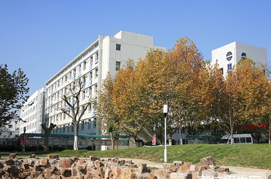  樂(lè)山市旅游學(xué)校2019學(xué)費(fèi)是多少錢及收費(fèi)標(biāo)準(zhǔn)