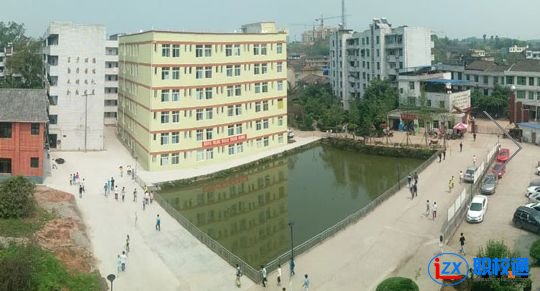 宜賓縣柳加職業(yè)中學(xué)校開設(shè)了哪些專業(yè)