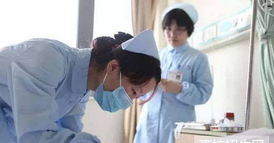  四川省醫(yī)學檢驗專業(yè)學費及收費標準