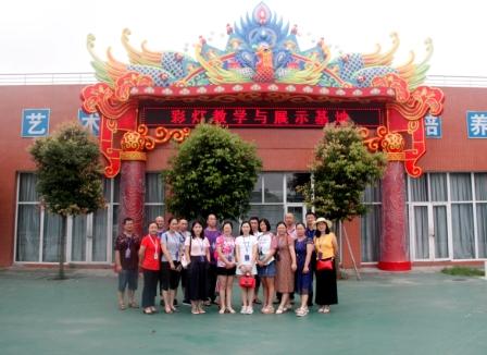 郫縣友愛職中到我?？疾旖涣鞑薀籼厣珜I(yè)建設(shè)工作
