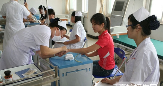  四川省醫(yī)學(xué)檢驗(yàn)專業(yè)學(xué)校報名條件