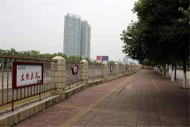 四川省綿陽(yáng)財(cái)經(jīng)學(xué)校圖片、照片