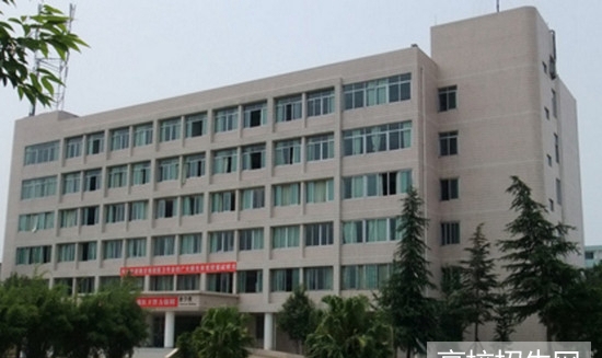 成都中醫(yī)藥大學附屬醫(yī)院針灸學校龍泉校區(qū)