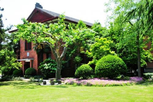 四川大學華西臨床醫(yī)學院校園一角環(huán)境