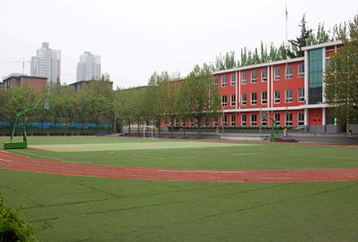  成都洞子口職業(yè)高級中學(xué)學(xué)費(fèi)、收費(fèi)標(biāo)準(zhǔn)如何？