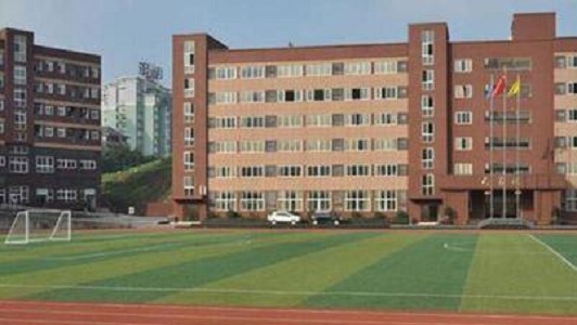  重慶市渝東技工學(xué)校2020年報名條件