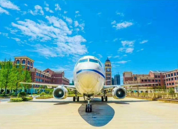 天府新區(qū)航空旅游職業(yè)學(xué)校實訓(xùn)飛機