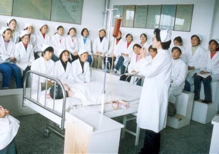 重慶華大衛(wèi)校的學費情況怎么樣,重慶華大衛(wèi)校