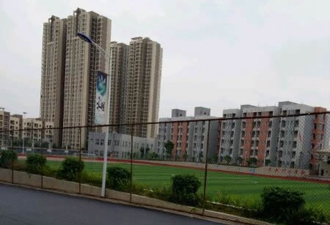 四川省資陽(yáng)市雁江區(qū)職業(yè)技術(shù)學(xué)校足球場(chǎng)