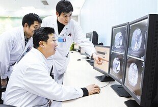  重慶衛(wèi)校的醫(yī)學影像專業(yè)怎樣?畢業(yè)薪資如何？