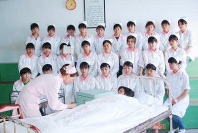 衛(wèi)校專業(yè)學(xué)生實踐教學(xué)
