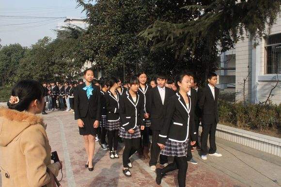 成都市育華職業(yè)學(xué)校地址在哪里?