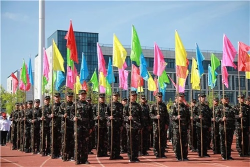 2020年山東鋁業(yè)職業(yè)學(xué)院中職部春季運(yùn)動會拉開帷幕