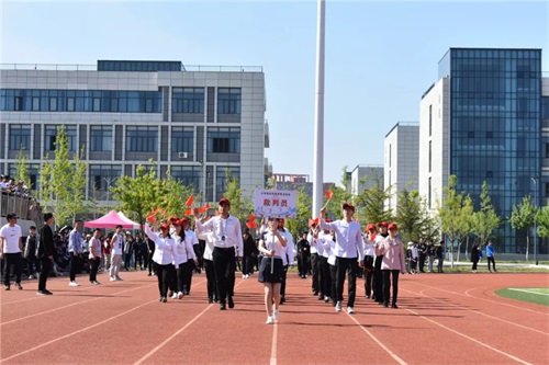 2020年山東鋁業(yè)職業(yè)學(xué)院中職部春季運(yùn)動會拉開帷幕