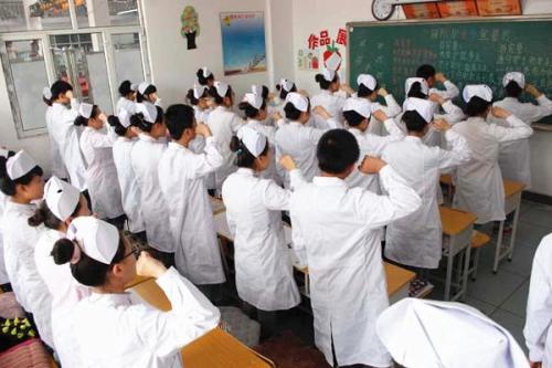 四川護理專業(yè)學(xué)生當(dāng)護士需要擁有的哪些優(yōu)點,四川省成都市衛(wèi)校