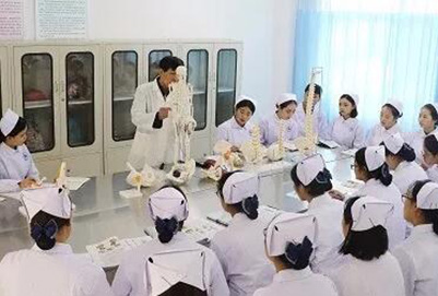 成都衛(wèi)生學校的辦學規(guī)模、師資怎么樣?