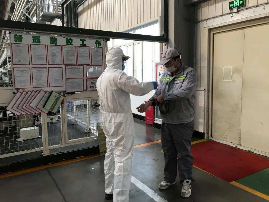 青島市技工院?！靶」そ场敝г髽I(yè)復工復產