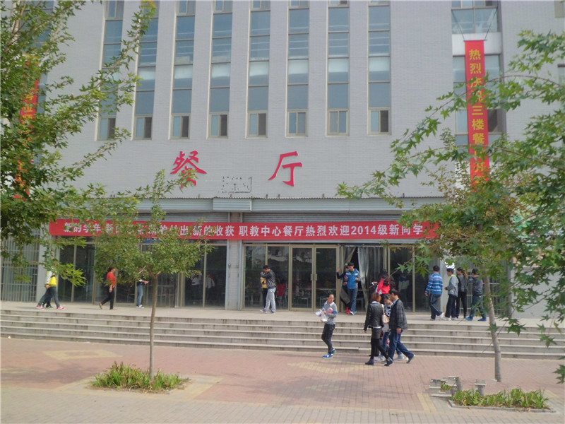 選擇泰安市文魯汽車美容服務(wù)有限公司的原因有哪些？