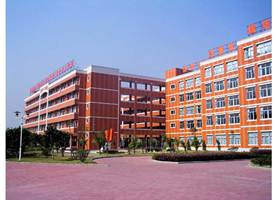 學(xué)校為了健康辦學(xué)，