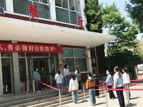 濟南應用技術學校：心疼，班主任的一天