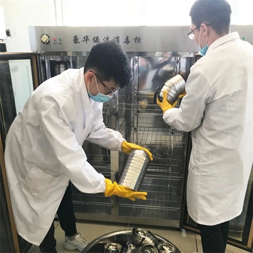 濟南應用技術學校：心疼，班主任的一天