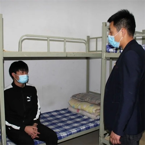 濟南應用技術學校：心疼，班主任的一天