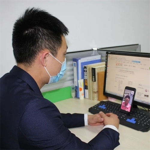 濟南應用技術學校：心疼，班主任的一天