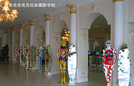青島南茜美容美發(fā)職業(yè)學(xué)校的美容課程都學(xué)哪些？