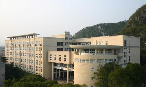 廣西桂林航空專業(yè)院校開(kāi)設(shè)有哪些專業(yè)？