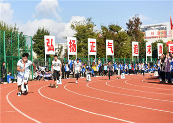 云南省工貿(mào)職業(yè)技術(shù)學(xué)院2019年五年制大專招生電話