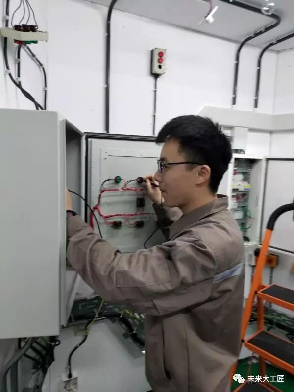 郭曉捷：“工業(yè)控制”跨界“電氣裝置”，這小伙“逆襲”闖國賽