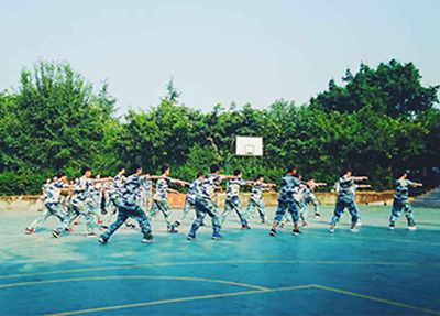 成都汽修學(xué)?？孔V嗎