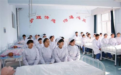 2020年往屆生能讀四川省成都希望衛(wèi)生學(xué)校嗎？