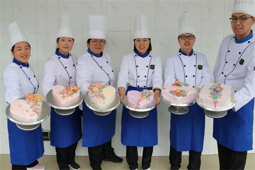 學(xué)做精品蛋糕 就來山東藍(lán)海職業(yè)學(xué)校！