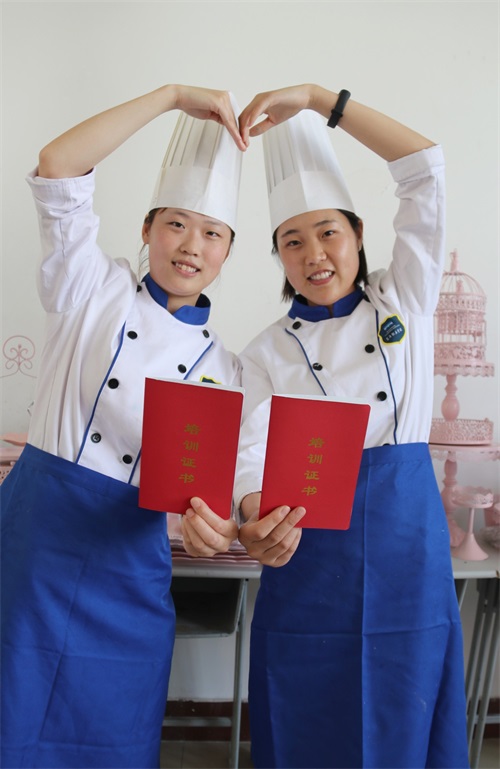 學(xué)做精品蛋糕 就來山東藍(lán)海職業(yè)學(xué)校！