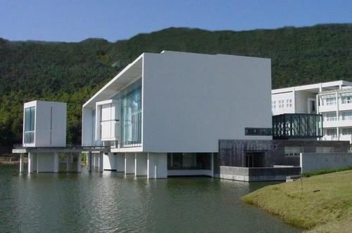 成都中醫(yī)藥大學(xué)附屬醫(yī)院針灸學(xué)校有哪些招生要求？該校的師資力量怎么樣？