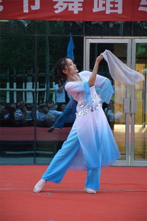 德州智科技工學(xué)校第十四屆“人人登臺(tái)參與、秀展技能特長(zhǎng)、弘揚(yáng)自強(qiáng)信心”技能節(jié)