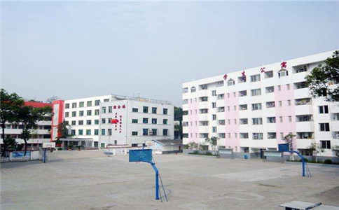 綿陽服裝職業(yè)技術(shù)學(xué)校2020年報(bào)名條件
