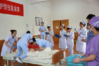 成都鐵路衛(wèi)生學校3+2五年制大專簡章