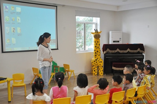  貴陽(yáng)中專師范學(xué)校淺析幼師專業(yè)的發(fā)展前景