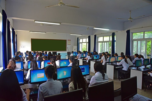  女生讀電子商務(wù)專業(yè)怎么樣？電子商務(wù)工資多少？