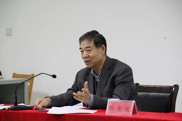 青島求實(shí)職業(yè)技術(shù)學(xué)院院長(zhǎng)、青島理工大學(xué)原副校長(zhǎng)張光興作專題講座