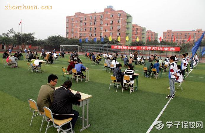  成都鐵路工程學校環(huán)境好不好？