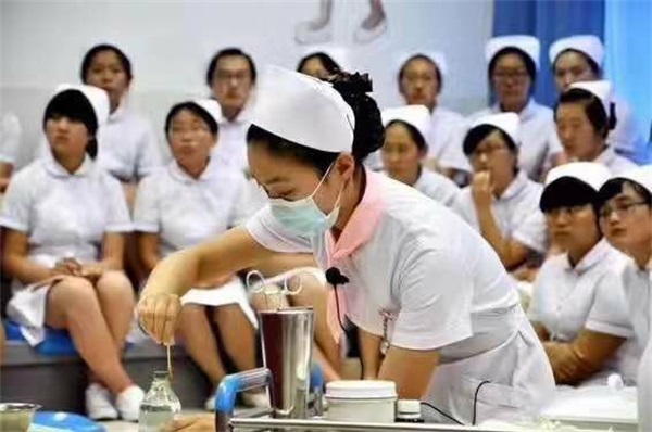 執(zhí)業(yè)醫(yī)師都考什么？