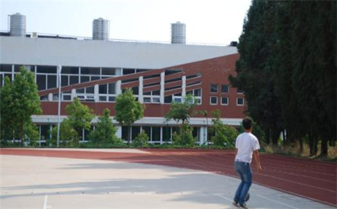 云南耀興卓越技工學(xué)校2020年報名條件、招生對象