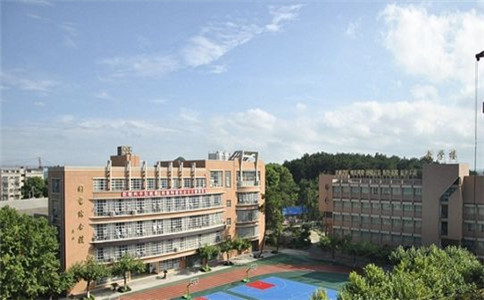 貴陽經(jīng)濟技術學校2020年招生介紹