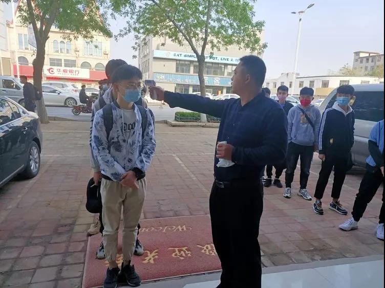 山東煤炭技師學(xué)院電力精品班師徒教學(xué)拉開帷幕