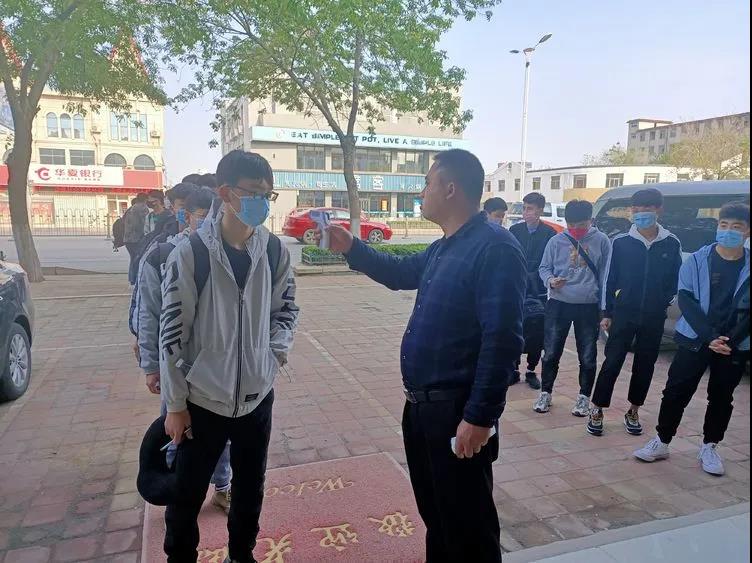 山東煤炭技師學(xué)院電力精品班師徒教學(xué)拉開帷幕