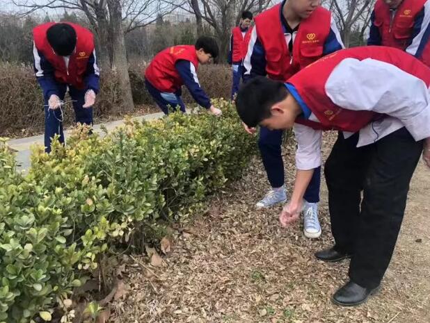 雷鋒日 我們在行動|山東藍海職業(yè)學校雷鋒活動月拉開帷幕